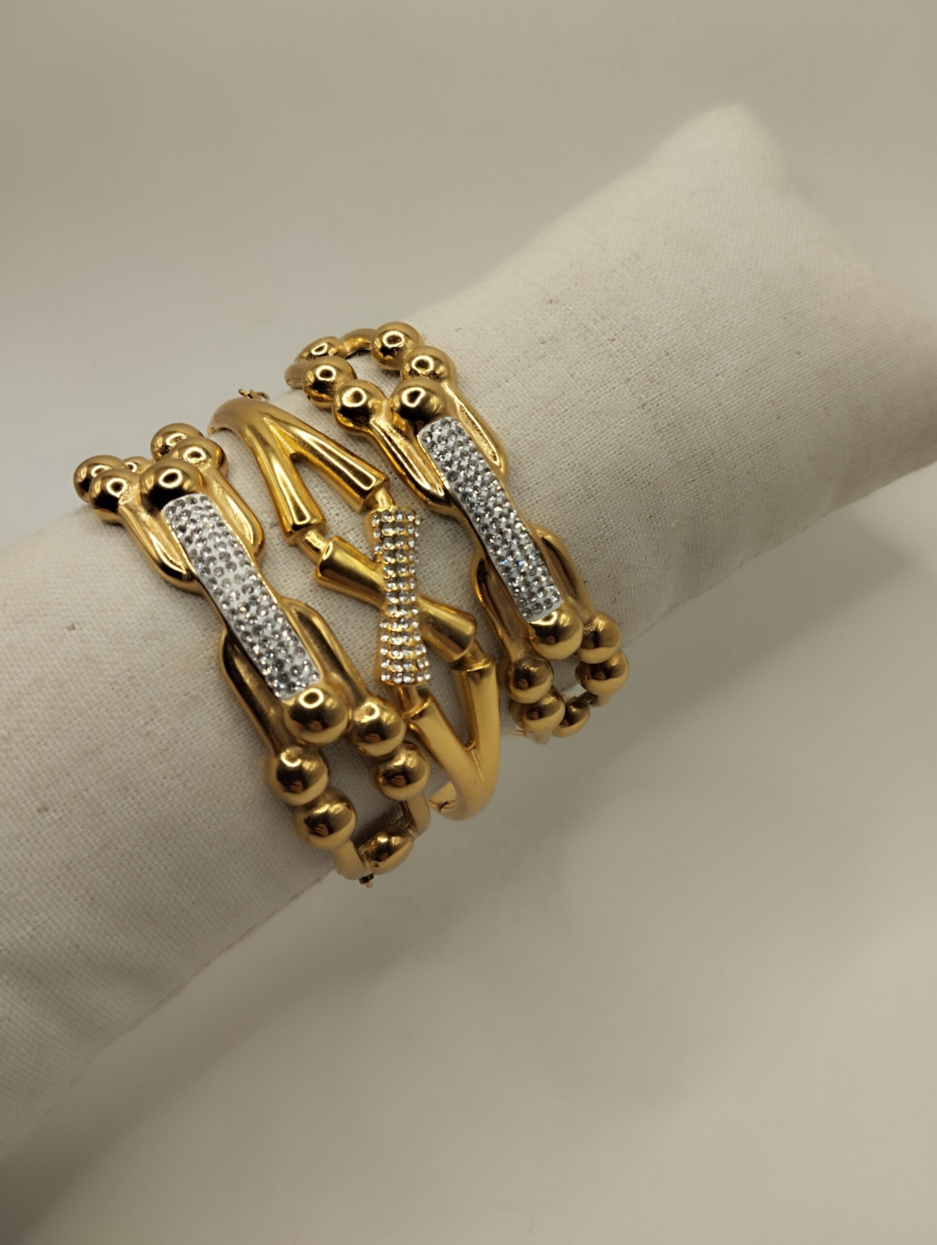 Bracelets moderne en acier inoxydable